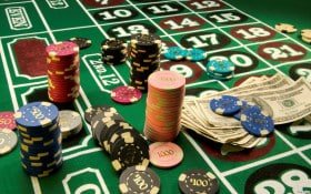 ဂိမ်းလော်ဘီ တွင် Table Games နှင့် Slots အမျိုးမျိုး